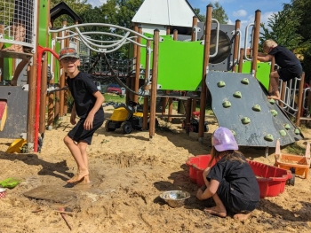 375915069_10227689467095734_1271593900529180787_n-2