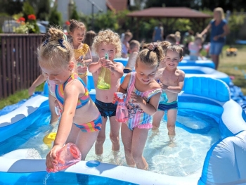 361922561_10227351712572082_1674383269327571713_n-2